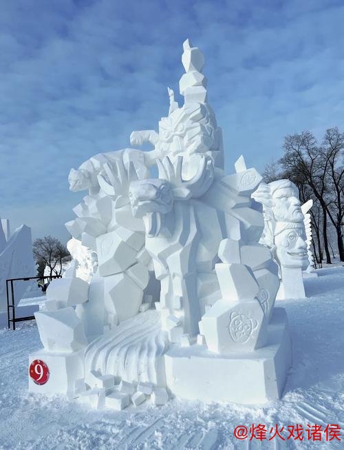 冰雪之城绽放雪雕艺术风采