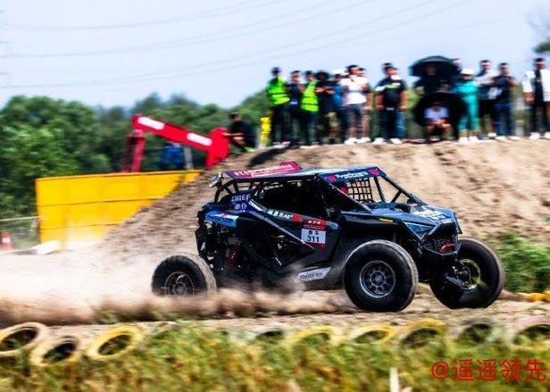 杨恩东首驾新车参加国赛 大庆联手队友夺队赛冠军